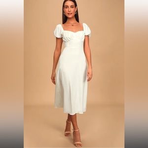 NWT Dream Of Love White Puff Sleeve Smocked Midi Dress